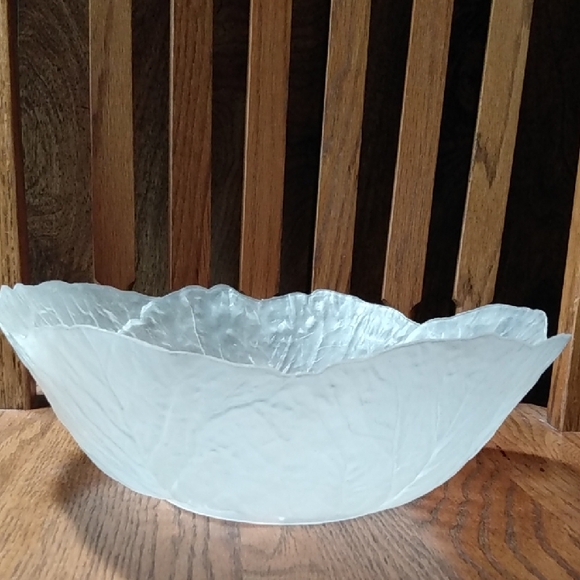 Vintage Berman Ind. Fairfield Oh Plastic Cabbage Serving Bowl - Picture 1 of 3